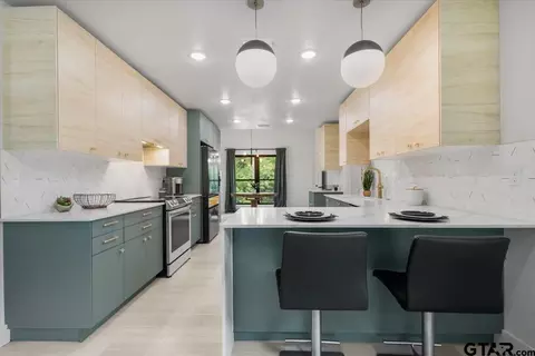 Kitchen - 215 Brookside, Hideaway, TX 75771 photo 1 of 8