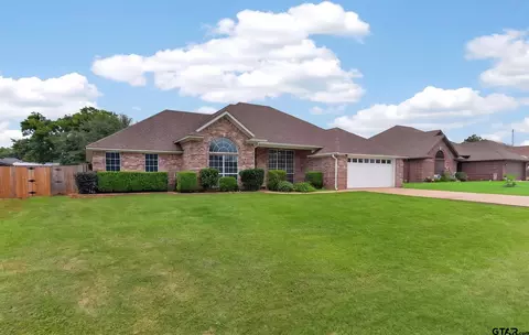 904 Bob White Ln, Whitehouse, TX 75791
