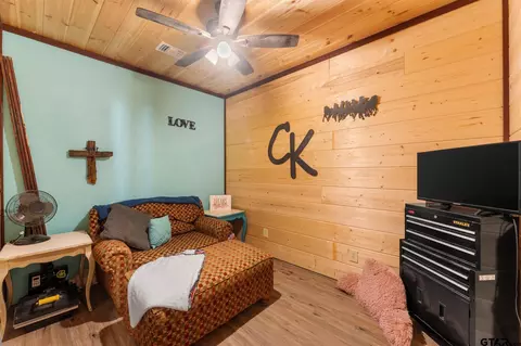 Bedroom - 3639 Cr 4122, Simms, TX 75574 photo 3 of 4