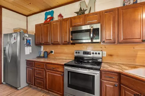 Kitchen - 3639 Cr 4122, Simms, TX 75574 photo 3 of 4