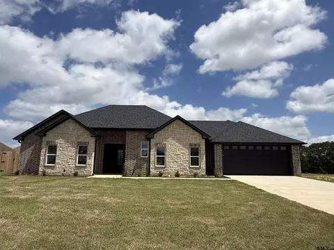 636 Prince Ln, Tyler, TX 75704