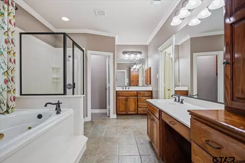 Bath - 17770 County Road 122, Tyler, TX 75703 photo 1 of 5