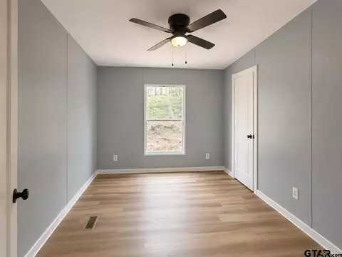 Bedroom - 454 Elderville Peatown Rd, Longview, TX 75603 photo 3 of 6