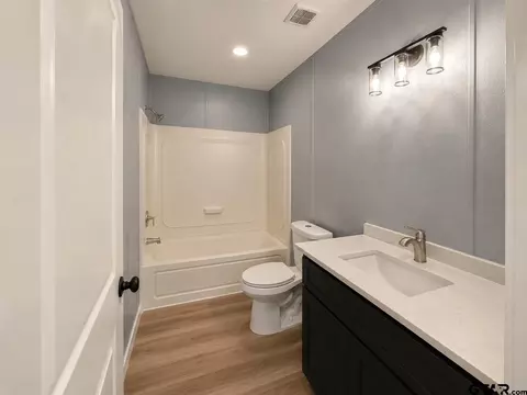 Bath - 454 Elderville Peatown Rd, Longview, TX 75603 photo 3 of 4