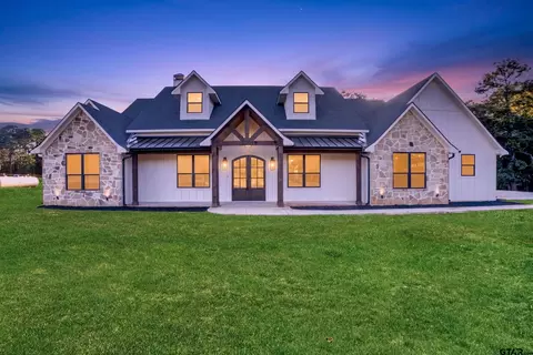 2388 Lansing Switch Rd, Longview, TX 75602