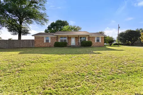 1501 Pearl St, Lindale, TX 75771