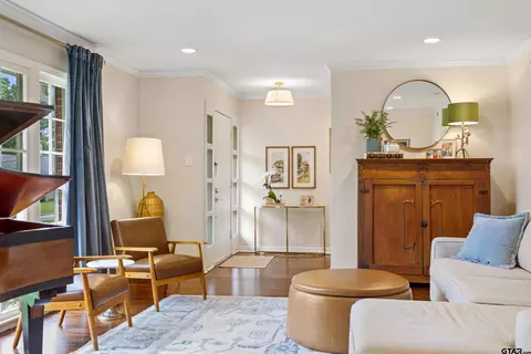 Entry Way - 919 E Dulse St, Tyler, TX 75701 photo 1 of 3