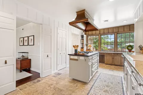 Kitchen - 919 E Dulse St, Tyler, TX 75701 photo 5 of 5