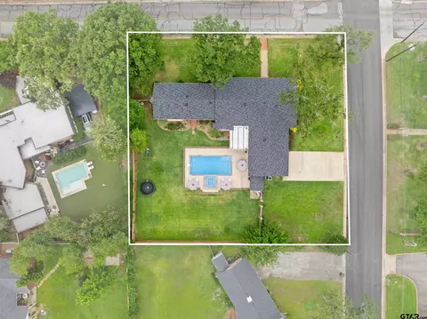 View/Area - 919 E Dulse St, Tyler, TX 75701 photo 4 of 6