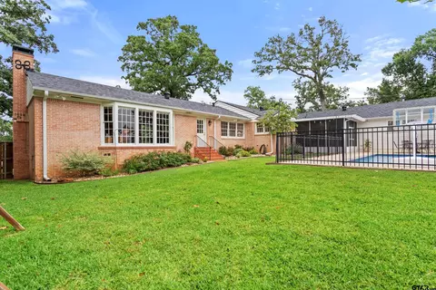Exterior - 919 E Dulse St, Tyler, TX 75701 photo 8 of 11
