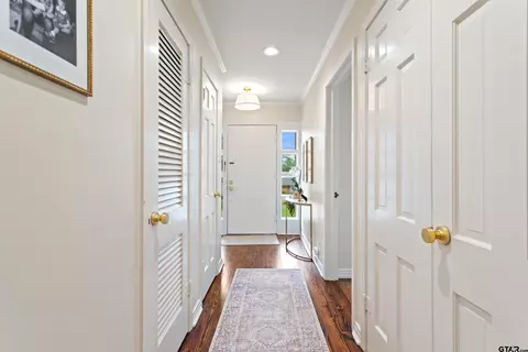 Entry Way - 919 E Dulse St, Tyler, TX 75701 photo 3 of 3