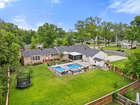 View/Area - 919 E Dulse St, Tyler, TX 75701 photo 1 of 6