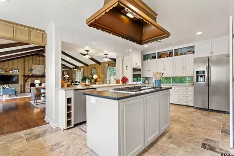 Kitchen - 919 E Dulse St, Tyler, TX 75701 photo 3 of 5