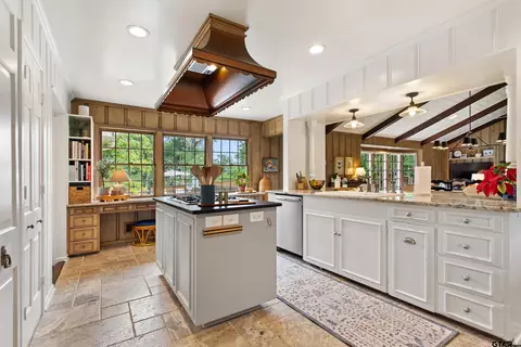 Kitchen - 919 E Dulse St, Tyler, TX 75701 photo 4 of 5