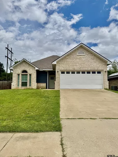 5807 Deauville St, Tyler, TX 75704