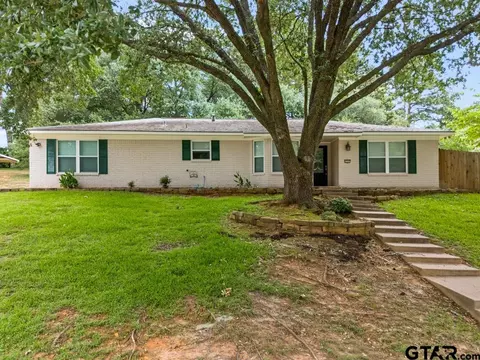2202 Balsam St, Longview, TX 75605