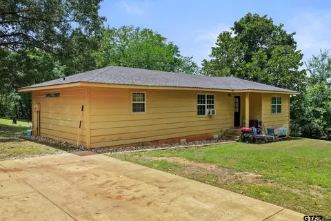 276 County Road 4335, Omaha, TX 75571