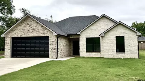 304 S Bradford St, Arp, TX 75750