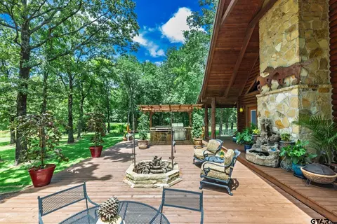 Exterior - 609 County Road 2421, Como, TX 75431 photo 4 of 6