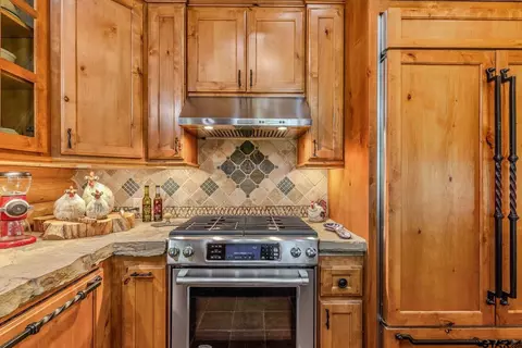 Kitchen - 609 County Road 2421, Como, TX 75431 photo 2 of 2