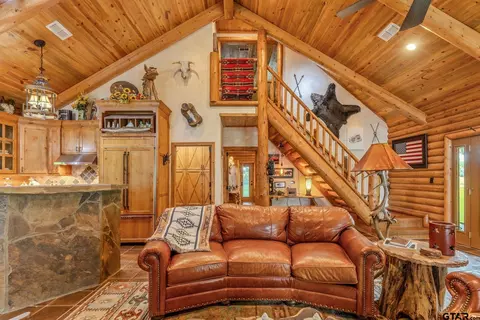 Living - 609 County Road 2421, Como, TX 75431 photo 4 of 4