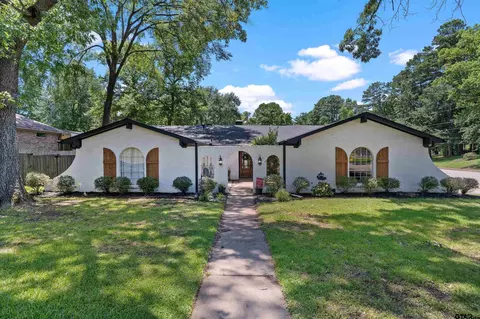 1515 Miami Dr, Longview, TX 75601