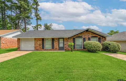 636 N Wildrose, Lone Star, TX 75668