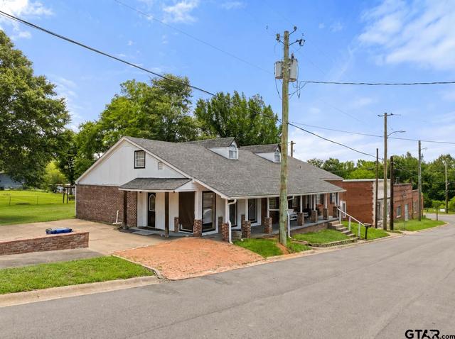 110 Church St, Winona, TX 75792