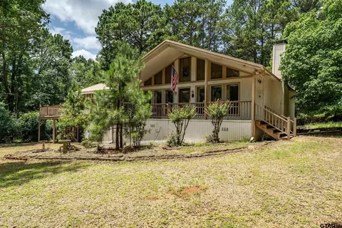 563 Branding Iron Ln, Holly Lake Ranch, TX 75765