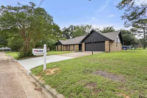 680 Woodbine Dr, Hawkins, TX 75765