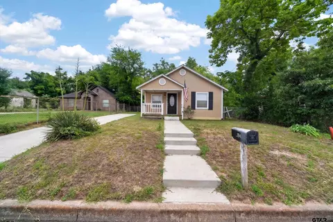 2104 W Robbins, Tyler, TX 75702