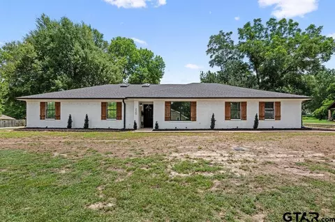 225 Francis Dr, Lindale, TX 75771