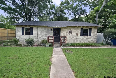 411 N Winnsboro St, Quitman, TX 75783