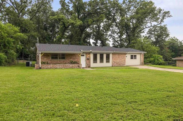 2913 Rollingwood Dr, Tyler, TX 75701