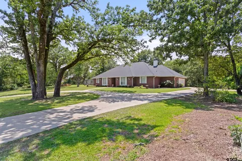 17681 Huckleberry Cir, Lindale, TX 75771