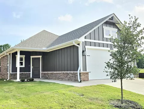 611 Park Central, Chandler, TX 75758