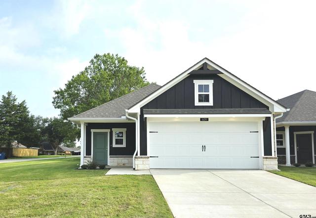 609 Park Central, Chandler, TX 75758