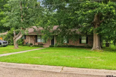 206 Carr, Mount Pleasant, TX 75455
