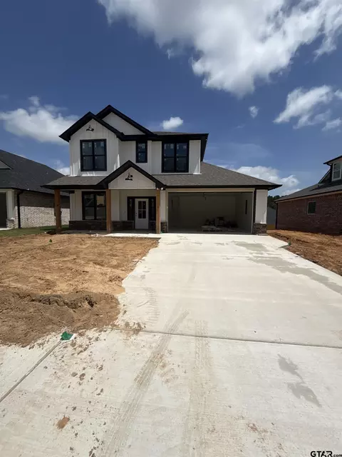 7920 Greenhill Dr, Tyler, TX 75703