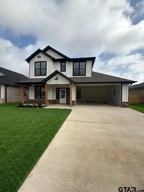 7920 Greenhill Dr, Tyler, TX 75703