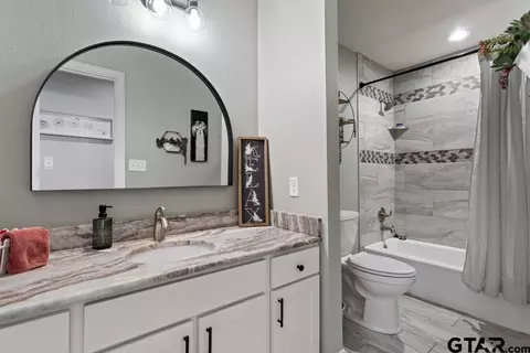 Bath - 237 Hideaway Ln, Hideaway, TX 75771 photo 1 of 4