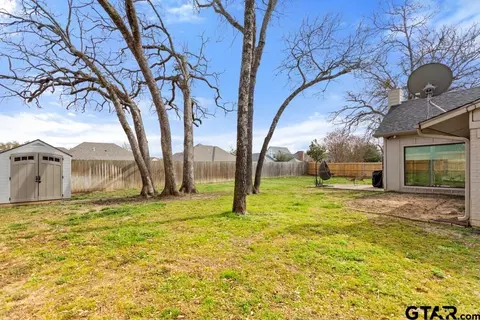 Exterior - 237 Hideaway Ln, Hideaway, TX 75771 photo 5 of 7