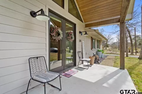 Exterior - 237 Hideaway Ln, Hideaway, TX 75771 photo 6 of 7