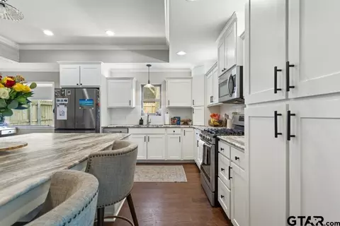 Kitchen - 237 Hideaway Ln, Hideaway, TX 75771 photo 1 of 4