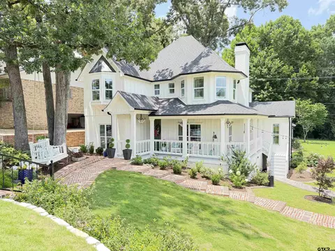 3204 Lake Forest Dr, Tyler, TX 75707