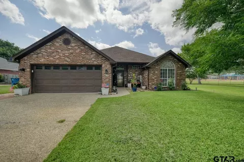 643 Winchester Dr, Chandler, TX 75758