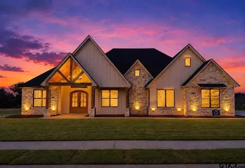 17038 Woodcrest Cir, Lindale, TX 75771