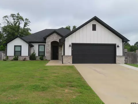 403 Deer Point Cv, Chandler, TX 75758