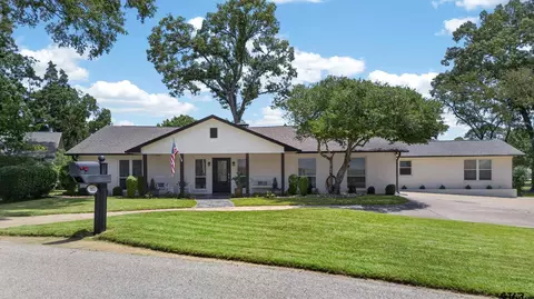 102 Monticello Ln, Bullard, TX 75757