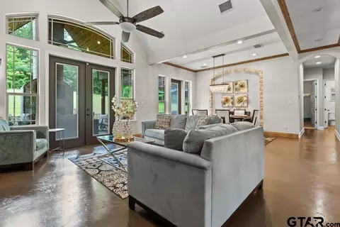 1647 E Mountain St S, Longview, TX 75604 photo 9